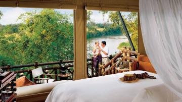 フォーシーズン　テント　キャンプ　ゴールデン　トライアングル　